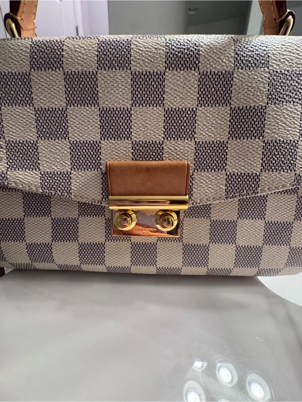 Louis Vuitton ** smoke